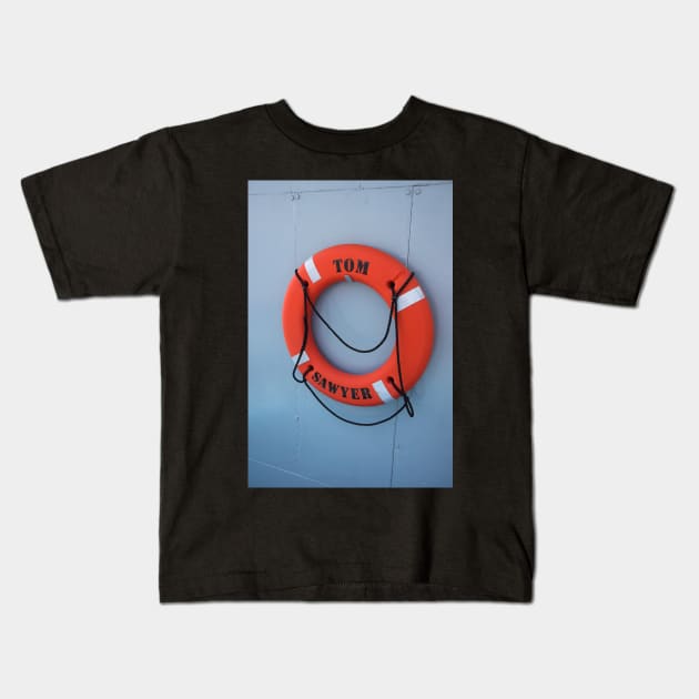 Tom Sawyer lifebuoy Kids T-Shirt by sma1050